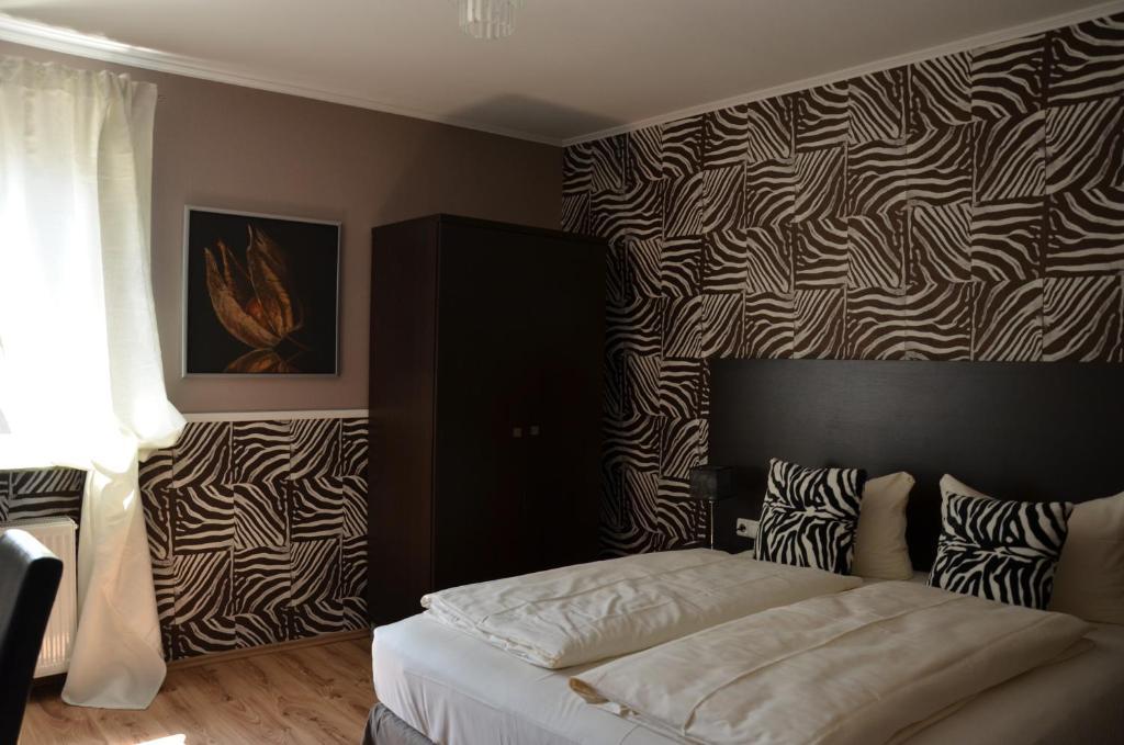 Hotel Rheinstein Ruedesheim am Rhein Ngoại thất bức ảnh