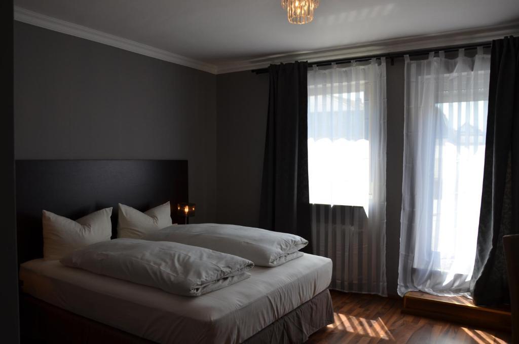 Hotel Rheinstein Ruedesheim am Rhein Ngoại thất bức ảnh